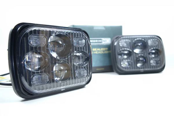 <p style="text-align: center;">UNIVERSAL SEALED BEAM HEADLIGHTS</p>