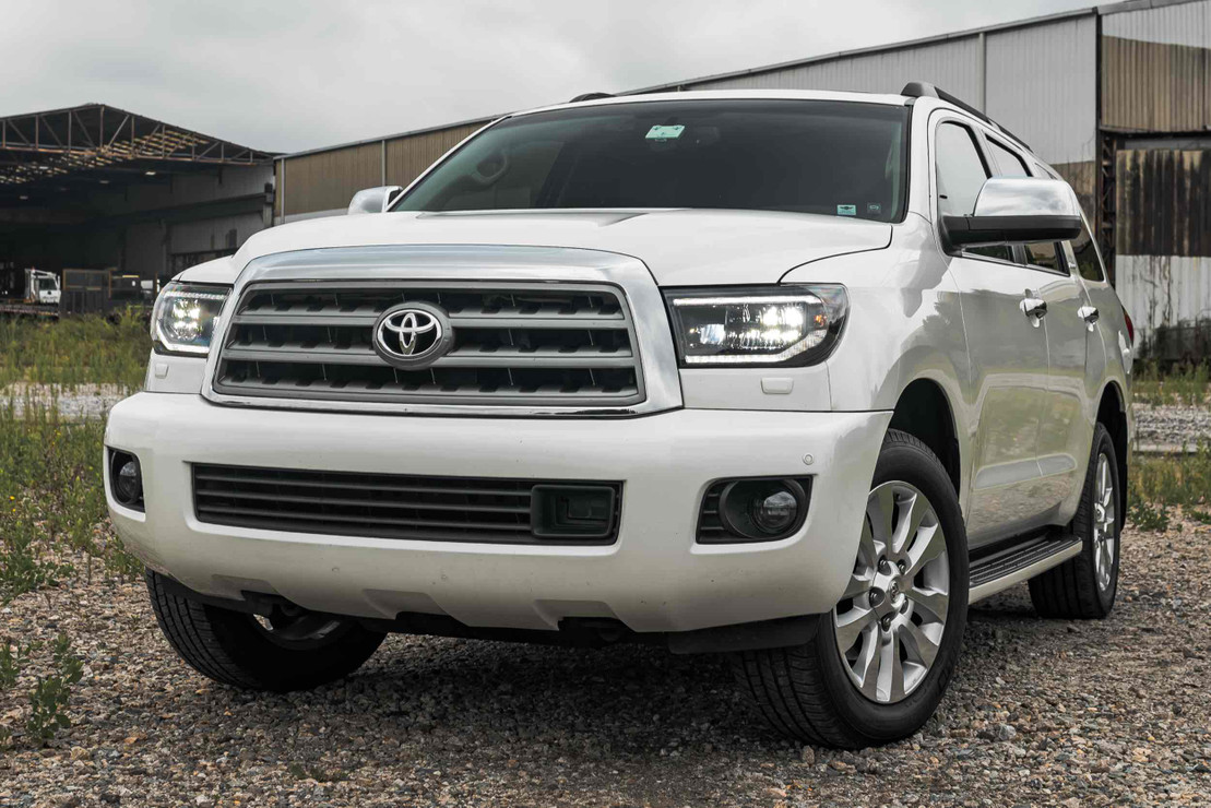 Toyota Sequoia (08-18) XB LED Headlights Hover